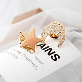 картинка Мини пин значок металл - месяц от магазина LonnaMag