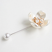 картинка Брошь-игла Цветок 4 лепестка + жемчужина от магазина LonnaMag