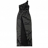 Картинка Платье макси шелк по фигуре на одно плечо разрез с кружевом от магазина LonnaMag