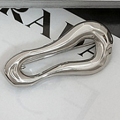 картинка Брошь глянцевый металл хром - неровный вытянутый овал от магазина LonnaMag