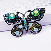 картинка Брошь "Бабочка" серебряный металл + стразы от магазина LonnaMag