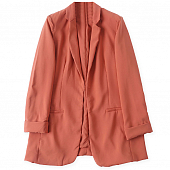 Картинка Пиджак прямой вытачки в потайнные карманы подкатаны рукавы от магазина LonnaMag