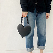 картинка Сумка в виде сердца + ручка большие бусины от магазина LonnaMag