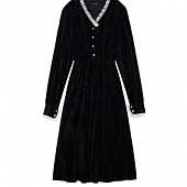 Картинка Платье миди бархатное белые пуговицы и кружево на рукавах воротнике от магазина LonnaMag