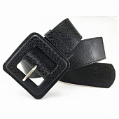 картинка Широкий ремень со змеиным принтом с квадратной пряжкой от магазина LonnaMag